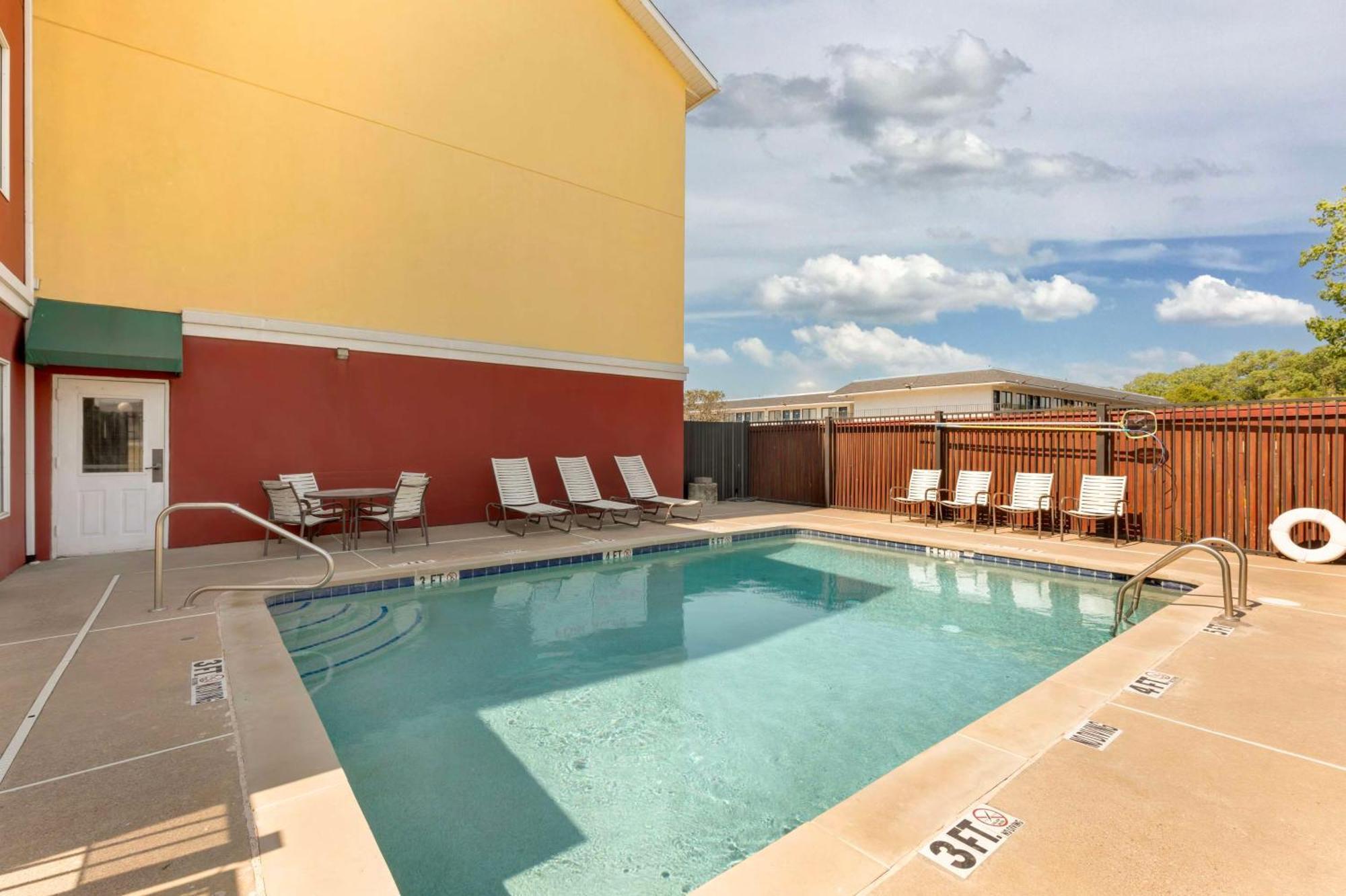 Best Western Plus Waco North Exterior photo